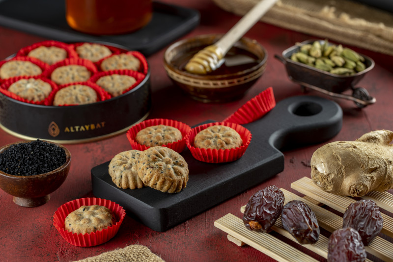 معمول الطاقة بالعسل والتمر